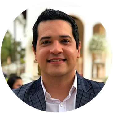 Radiologista, médico do SAMU e agora, político. Quer impactar a próxima geração deixando um mundo melhor para o Seus dois filhos